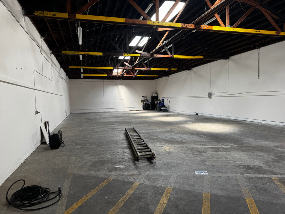 174 Shotwell Street clear span warehouse interior